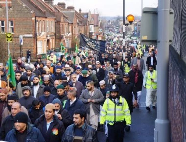 Λονδίνο 2018: Οι μουσουλμάνοι κυριεύουν το κέντρο της πόλης - Θα προλάβει το Brexit να διασώσει την Βρετανία;